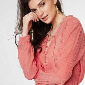 Buckle Black Modern Fit Red V Neck Blouse Womens Size Small